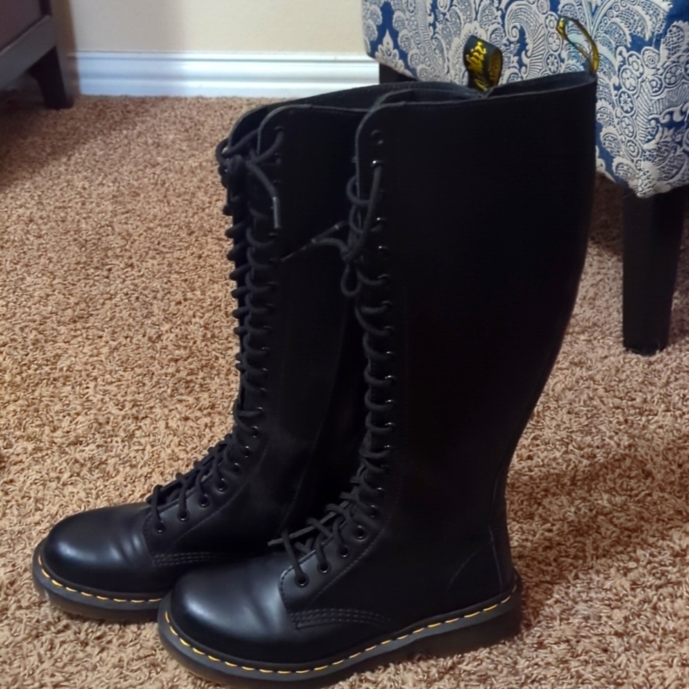 Dr Martens Combat boots